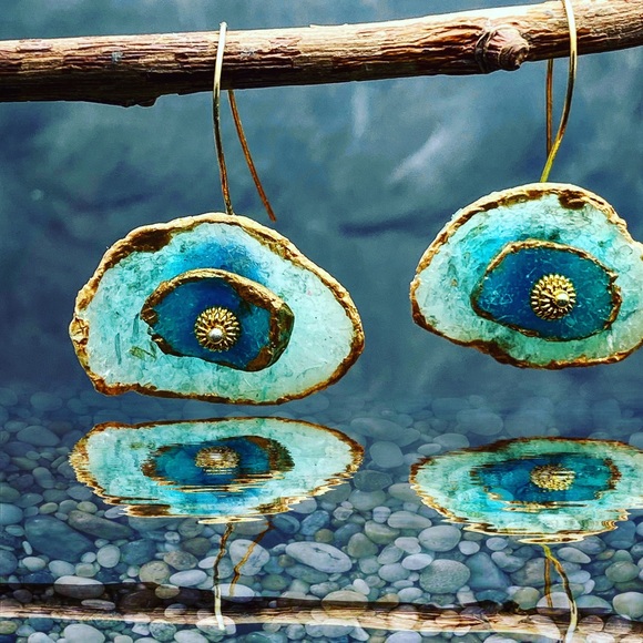 Matana Handmade Organic formed circle earrings - Picture 2 of 5